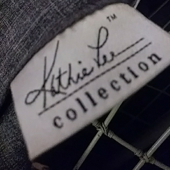 skirt - Picture 2 of 4